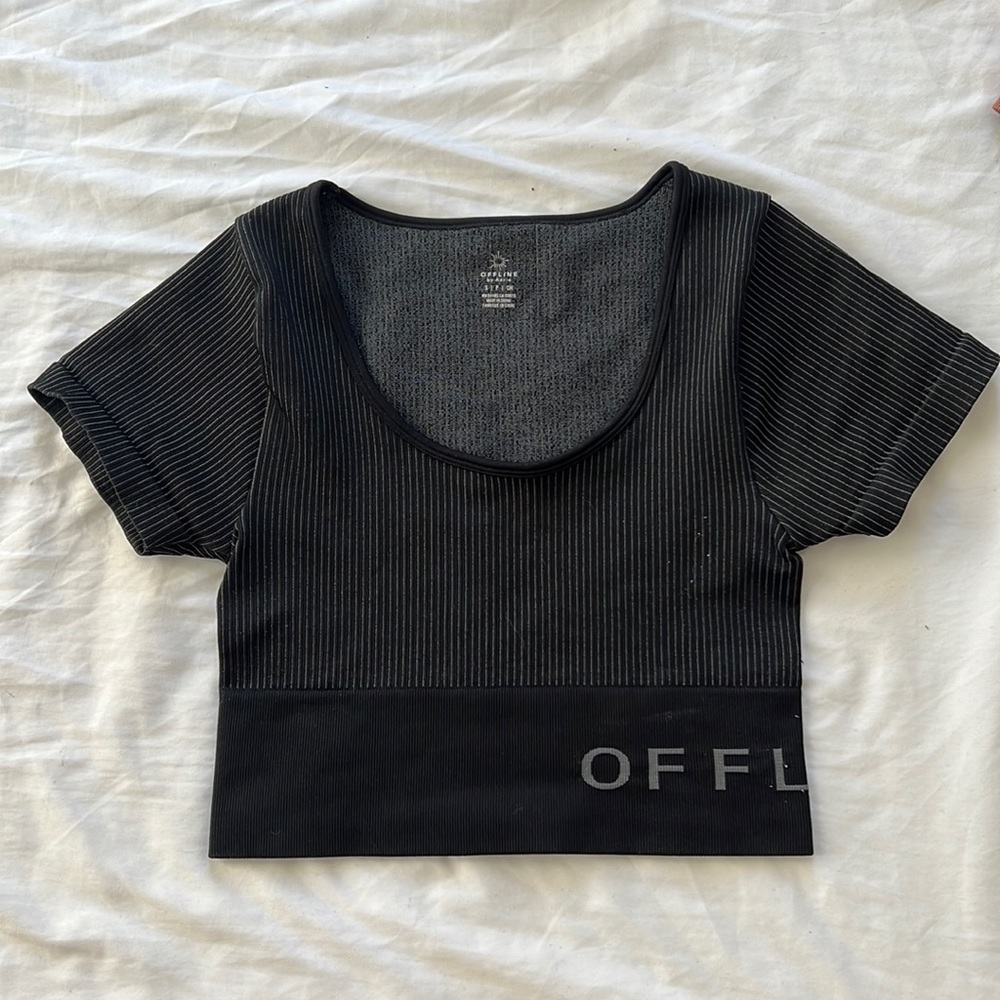 AERIE OFFLINE BLACK SEAMLESS CROPPED WORKOUT TOO SIZE SMALL